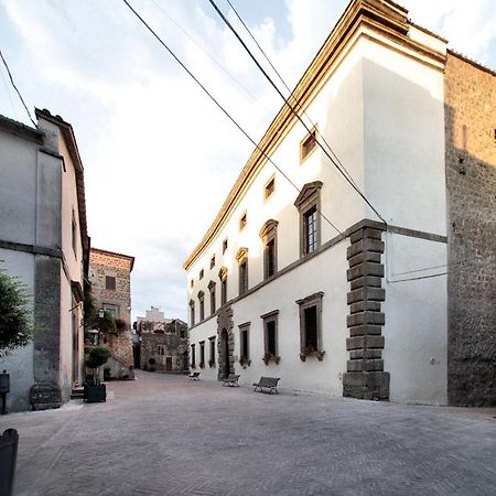 Palazzo Orsini Bed & Breakfast โบมาร์โซ ภายนอก รูปภาพ