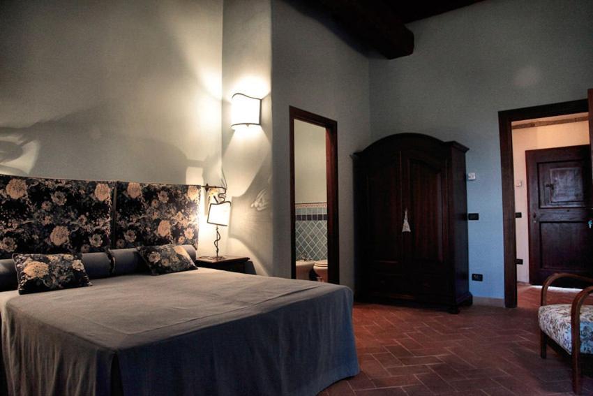 Palazzo Orsini Bed & Breakfast โบมาร์โซ ภายนอก รูปภาพ