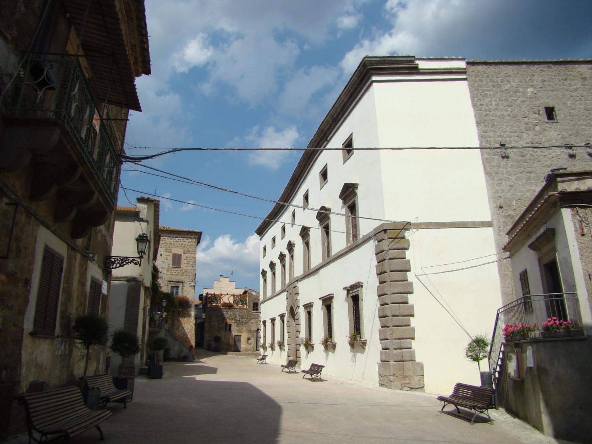 Palazzo Orsini Bed & Breakfast โบมาร์โซ ภายนอก รูปภาพ